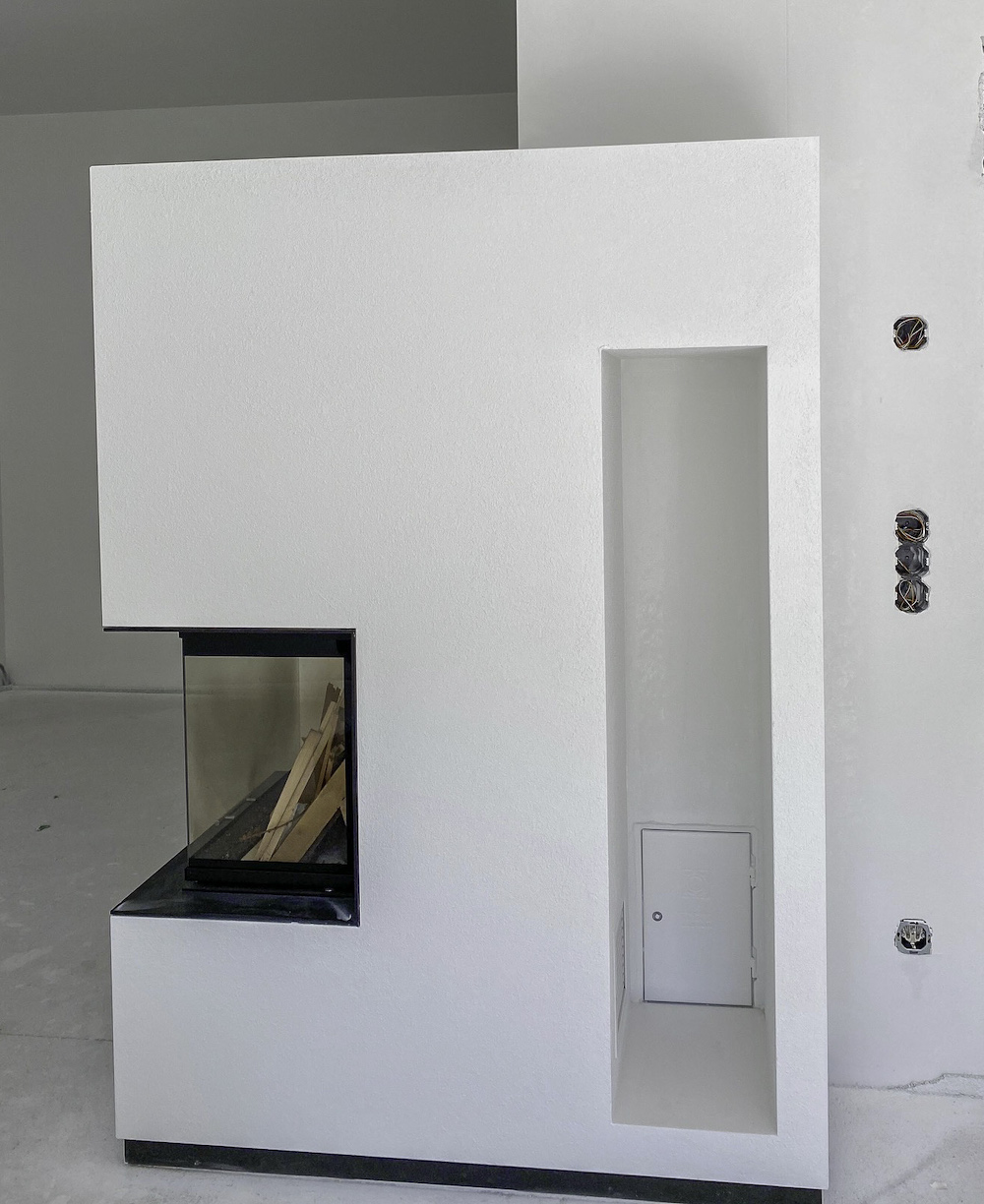 Fertiger Mantelsteinkamin