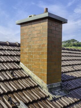 Kaminkopf in Graz aus Wienerberger Klinkerziegel rotbunt