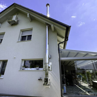 Edelstahlkamin Schiedel, Außenwandmontage